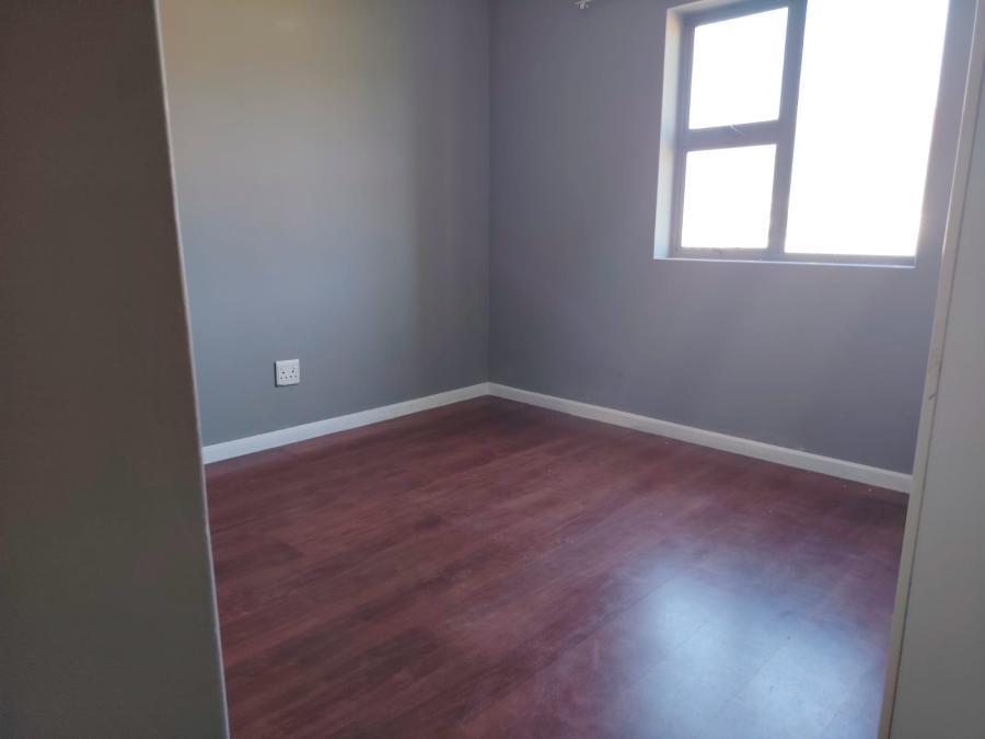 To Let 2 Bedroom Property for Rent in Whispering Pines Western Cape